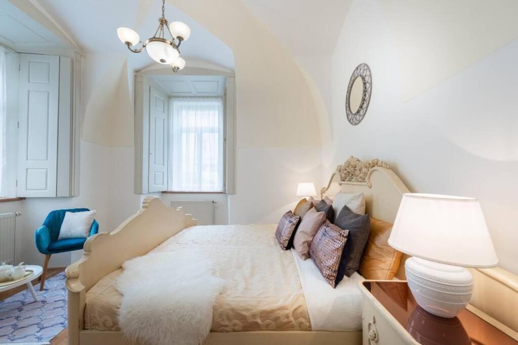 Rose Apartments / Romantic & Cozy / City Center Prague Exterior photo